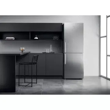 Réfrigérateur combiné	HOTPOINT HA70BI932S